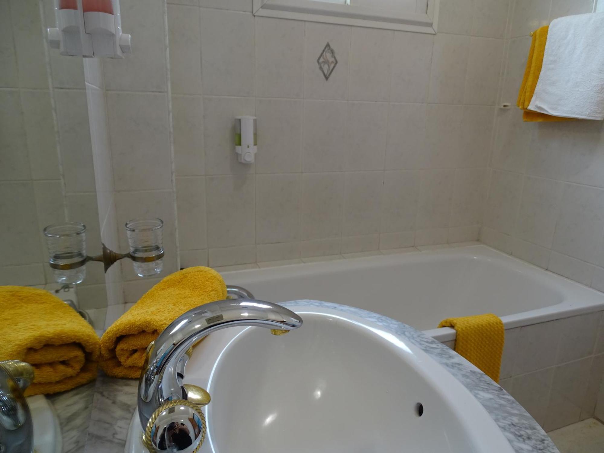 Hotel Residence Le Phoenix Saint Pierre Εξωτερικό φωτογραφία