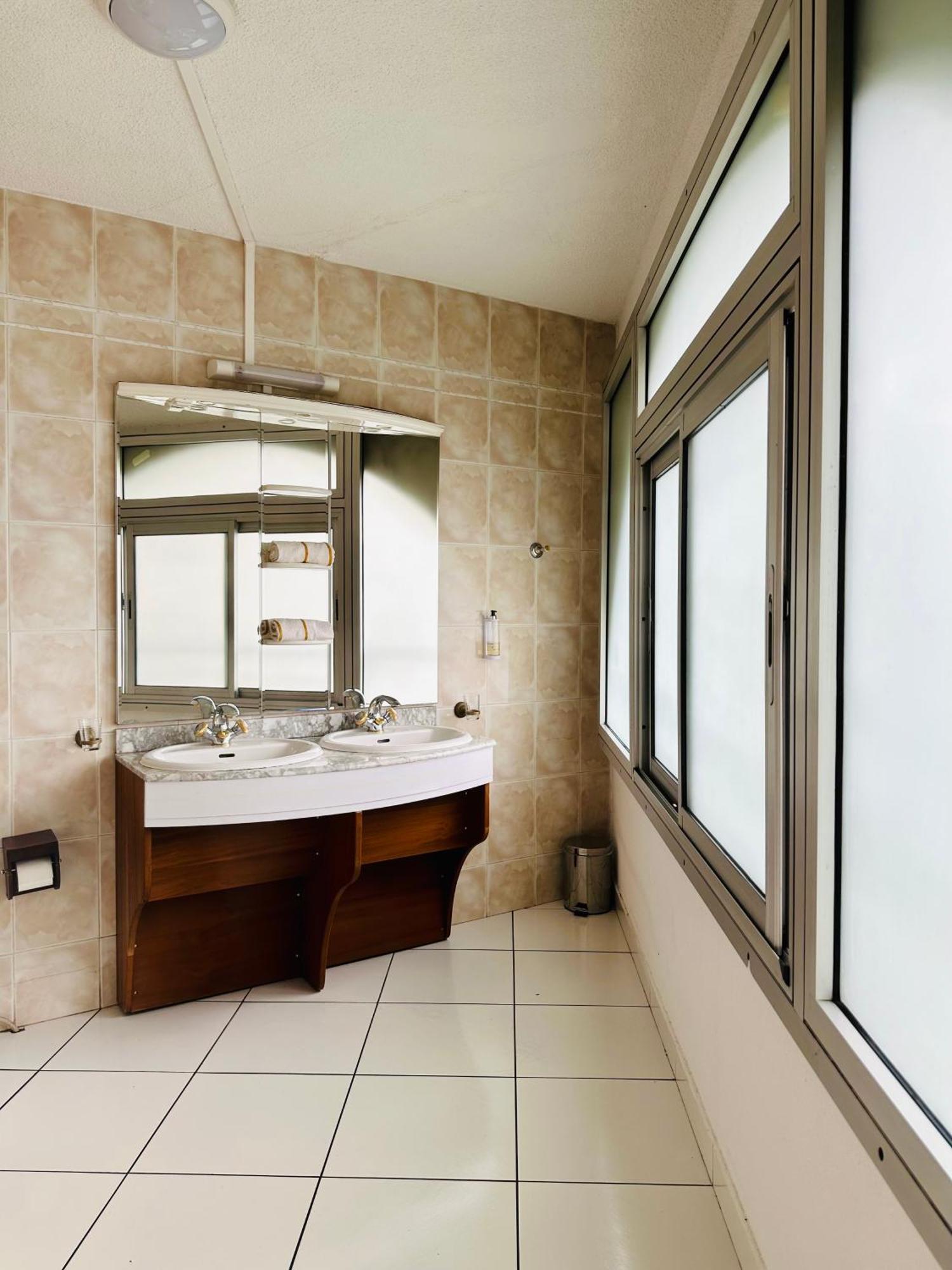 Hotel Residence Le Phoenix Saint Pierre Εξωτερικό φωτογραφία
