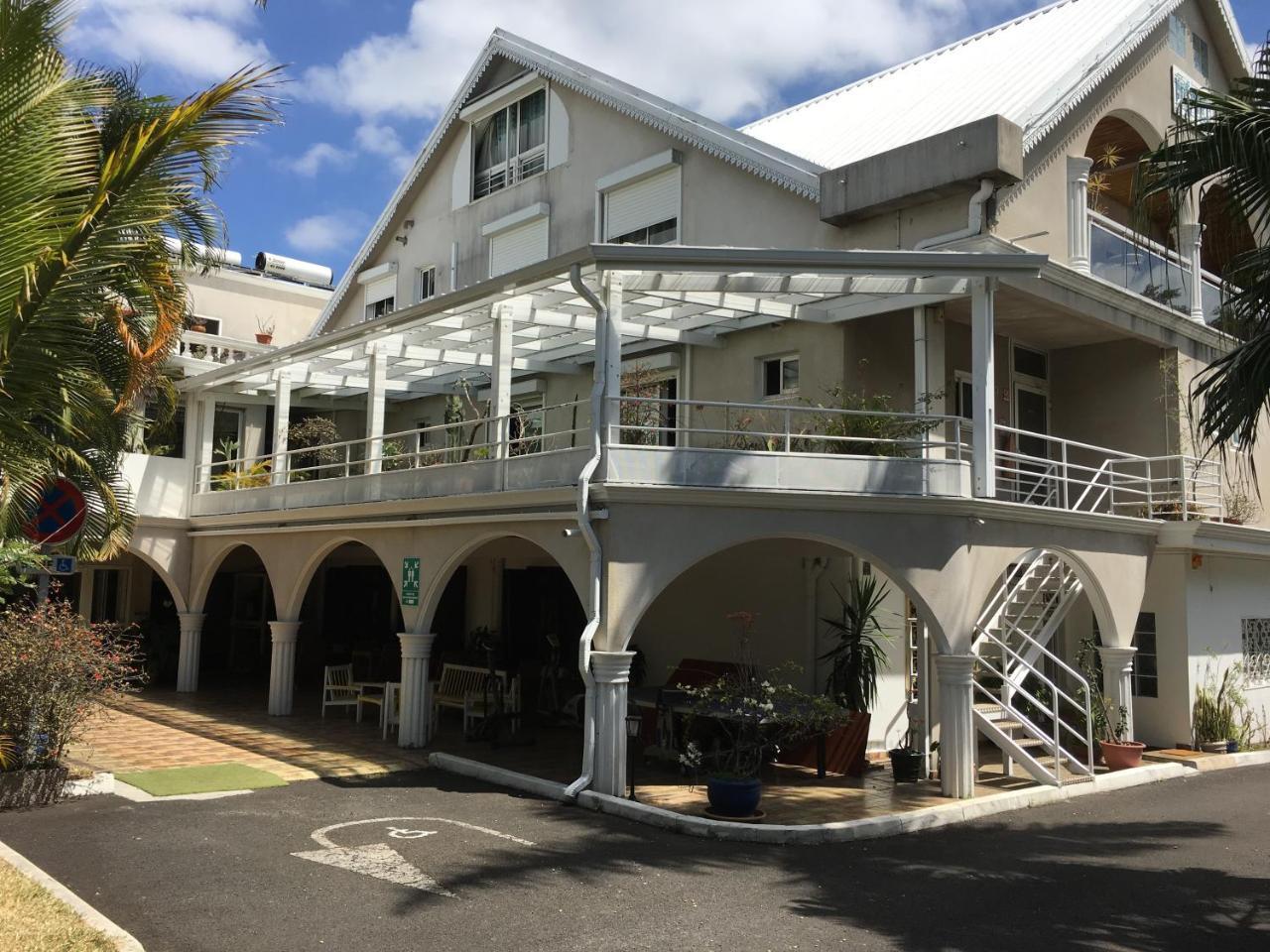 Hotel Residence Le Phoenix Saint Pierre Εξωτερικό φωτογραφία